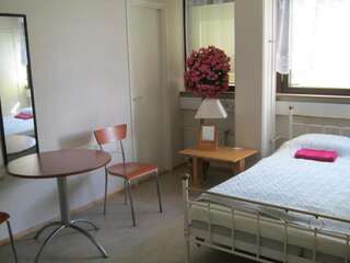 Мотели Minimotel Тохмаярви Двухместный номер с 2 отдельными кроватями и общей ванной комнатой-7